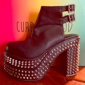 Current Mood Metro Platform